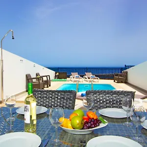 Atlantis Holiday home Puerto Calero